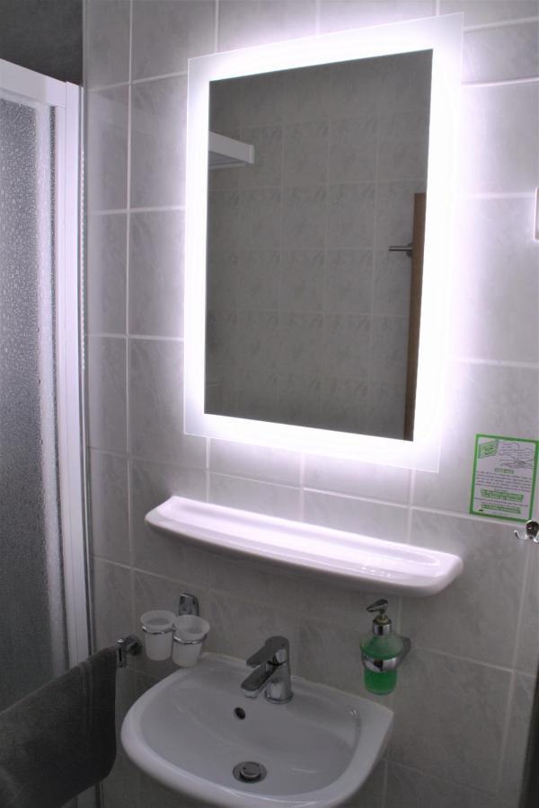 Hotel Waldschloesschen Dankmarshausen Esterno foto